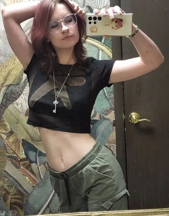 Full leaked Fishtanklive private onlyfans photo