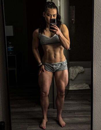 Full leaked Fitbyshull private photo