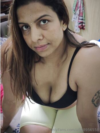 Full leaked Fitmom kusum private onlyfans photo