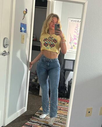 Full leaked Fitmonlee private onlyfans photo