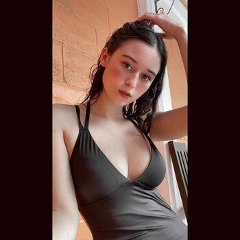 Full leaked Flavia private photo
