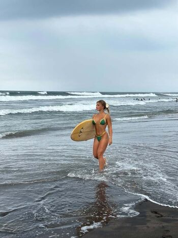 Full leaked Flavievaia tablondinette private onlyfans photo