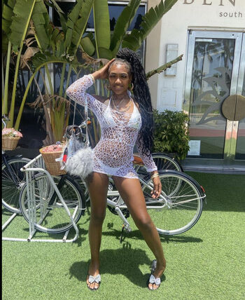 Full leaked Flawdapeachess private onlyfans photo