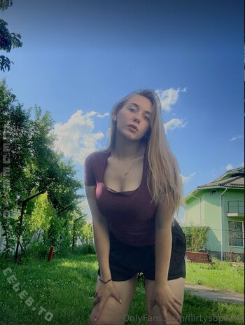 Full leaked Flirtysophiaa private photo