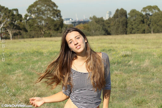 Full leaked Flora page private onlyfans photo