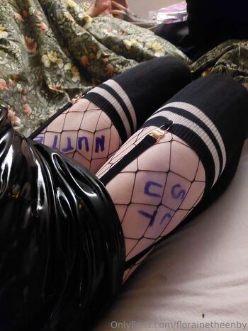 Full leaked Floraine the enby private onlyfans photo