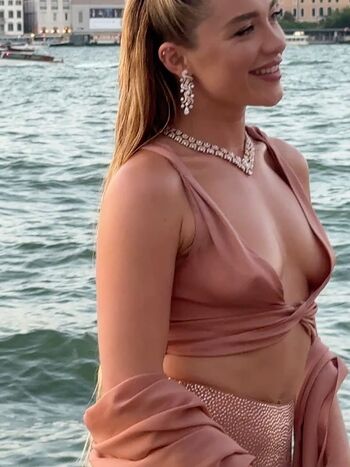Full leaked Florence pugh page private photo