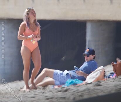 Full leaked Florence pugh private photo
