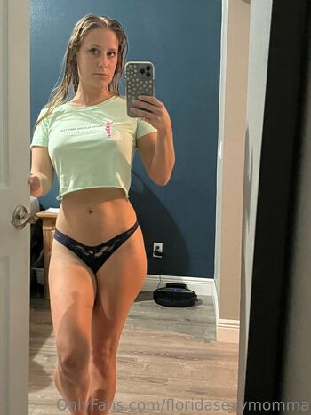 Full leaked Floridasexymomma private photo
