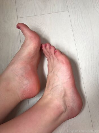 Full leaked Flotudor private onlyfans photo