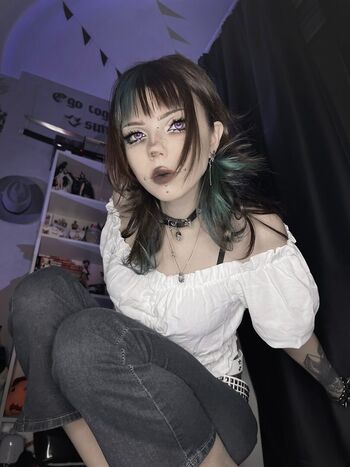 Full leaked Flutterow private onlyfans photo