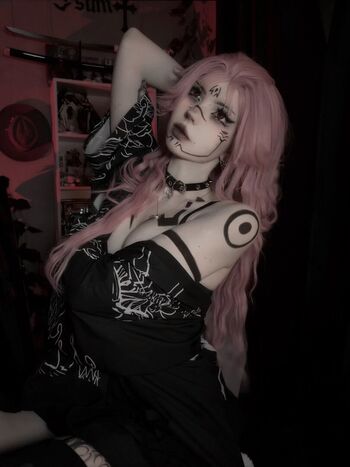 Full leaked Flutterow page private photo