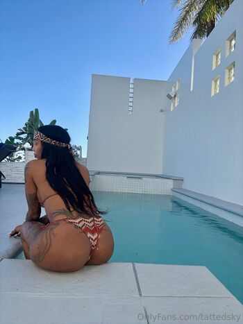 Full leaked Flyyytattedsky private photo