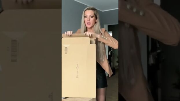 Full leaked Foxyboots private photo