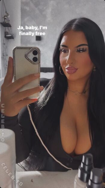 Full leaked Foxyone offziell private onlyfans photo