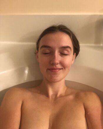 Full leaked Foxyopheliaa private photo