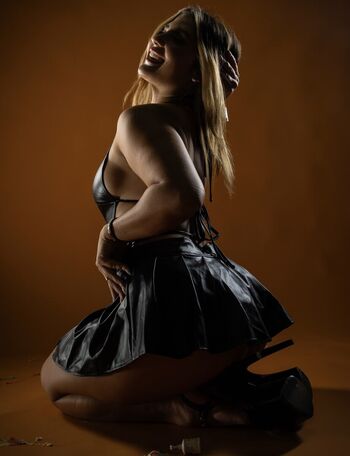 Full leaked Frankie b page private onlyfans photo