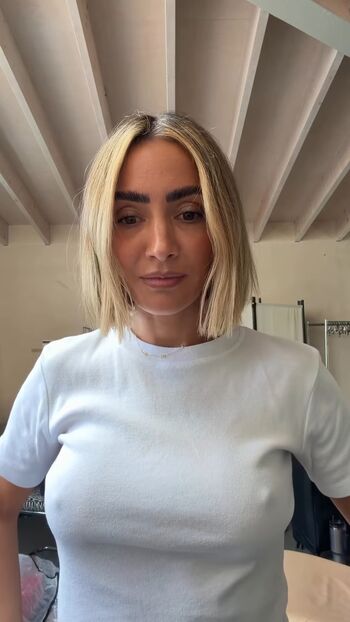 Full leaked Frankie bridge private photo