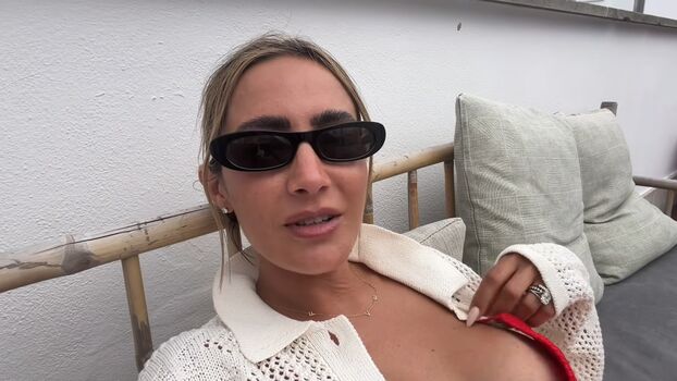 Full leaked Frankie bridge private photo