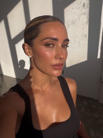 Full leaked Frankie bridge private photo