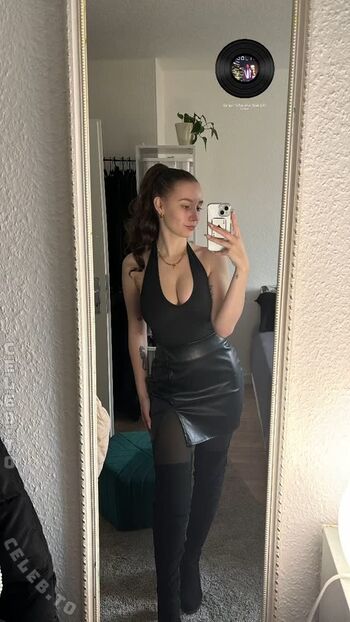 Full leaked Franzisunshine private photo