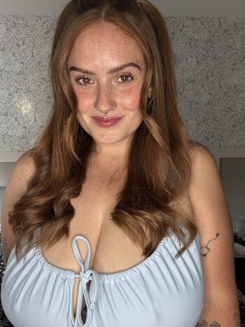 Full leaked Frecklednat private photo