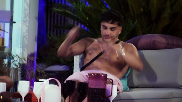 Full leaked Frenchie shore private photo