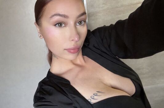 Full leaked Frenchrapqueen private photo