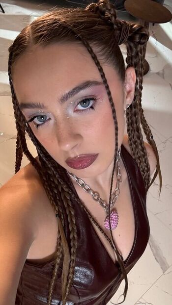 Full leaked Frend baby private photo