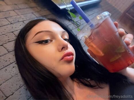 Full leaked Freyadollts private photo
