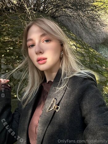 Full leaked Fridafamily private onlyfans photo