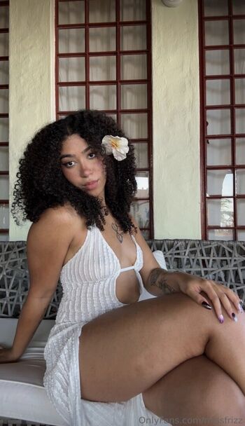 Full leaked Frizzylifts  page private onlyfans photo