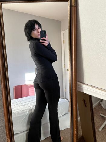 Full leaked Froufrousam private onlyfans photo