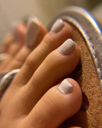 Full leaked Fruitfeet private photo