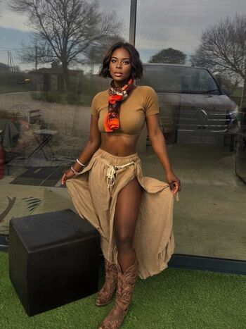 Full leaked Fsemelagne page private onlyfans photo