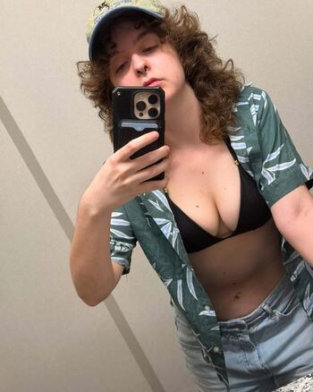 Full leaked Funkyfrogbait private onlyfans photo