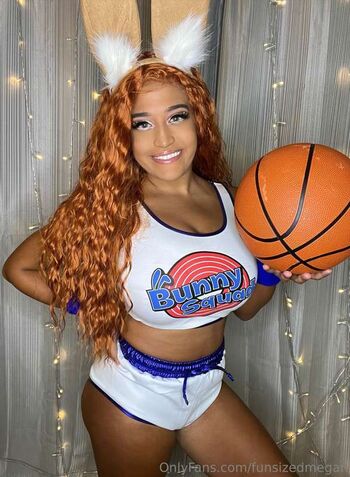 Full leaked Funsizedmeganx private onlyfans photo