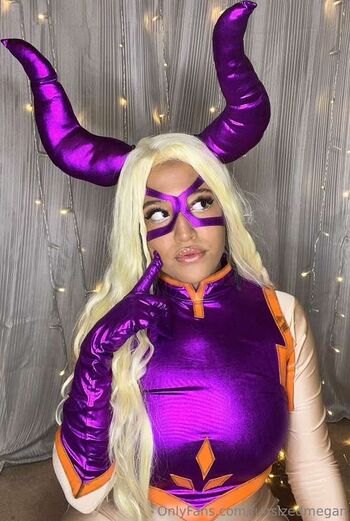 Full leaked Funsizedmeganx private onlyfans photo