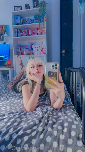Full leaked Fvckzoe private photo