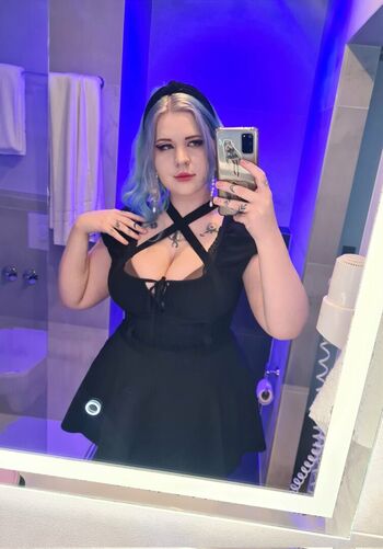 Full leaked Fyly cosplays page private photo