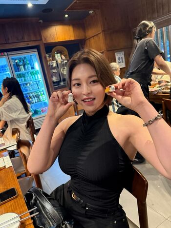 Full leaked G hyung private photo