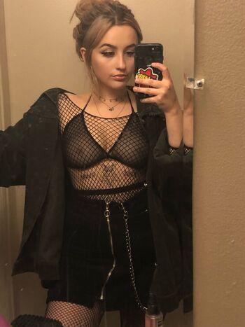 Full leaked Gatgirl private onlyfans photo