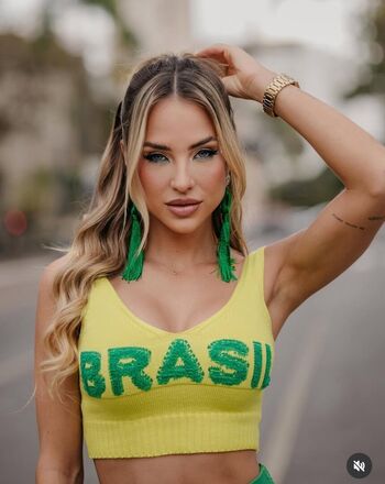 Gabi Martins