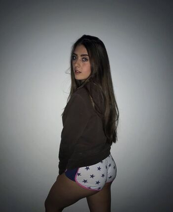 Full leaked Gabiamaral private onlyfans photo