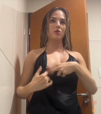 Full leaked Gabimartins private onlyfans photo