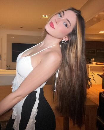 Full leaked Gabriela zambrozuski page private onlyfans photo