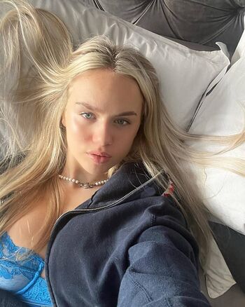 Full leaked Gabriella davies private photo