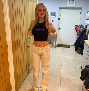 Full leaked Gabriella davies private photo