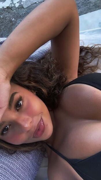 Full leaked Gabriellasiqueiraah private onlyfans photo