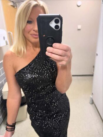 Full leaked Gail emms private photo